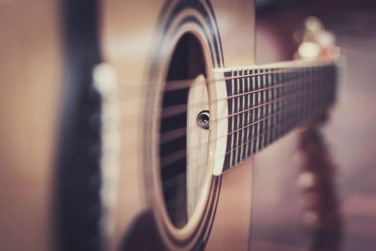 acoustic guitar to convey the best guitar warranties